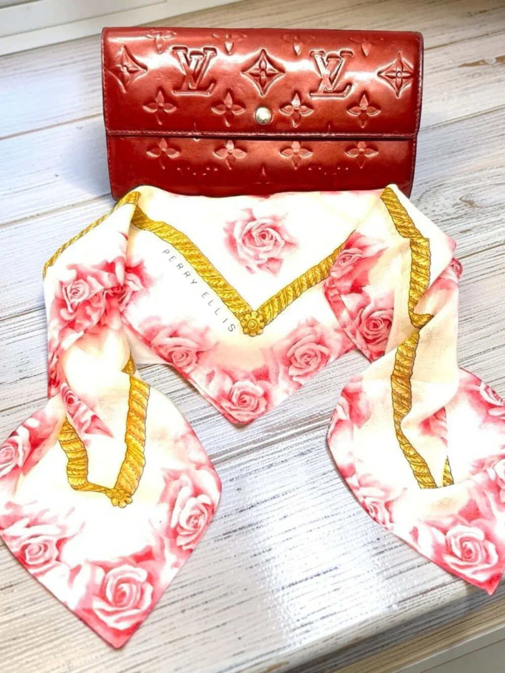 LOUIS VUITTON Vernis Portefeuille Bifold Wallet +FREE P. Ellis Kerchief (14